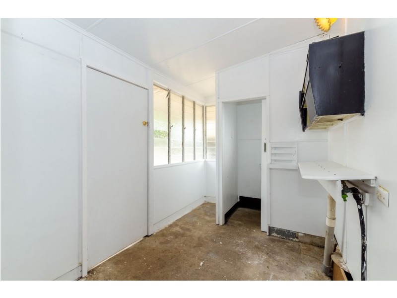 41 Balfour St, Mount Larcom QLD 4695