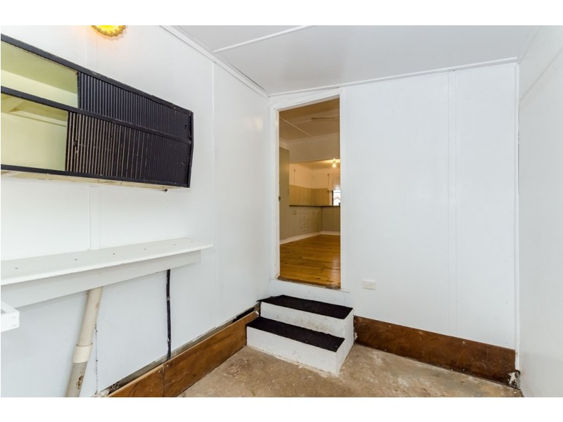 41 Balfour St, Mount Larcom QLD 4695