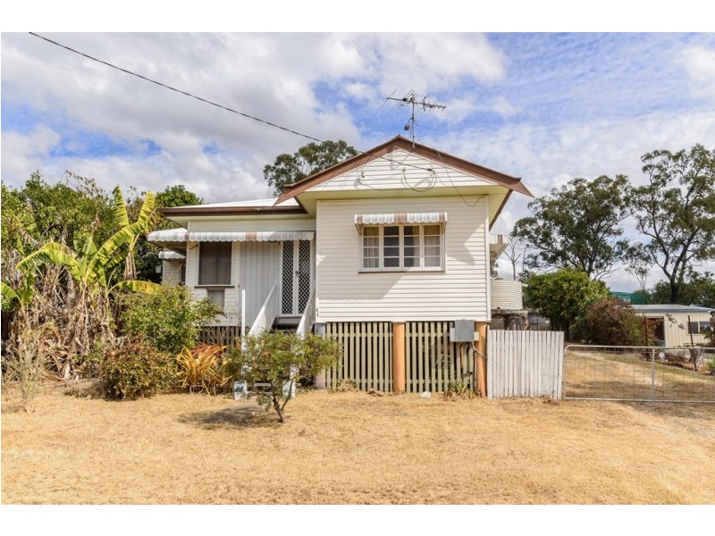 41 Balfour St, Mount Larcom QLD 4695