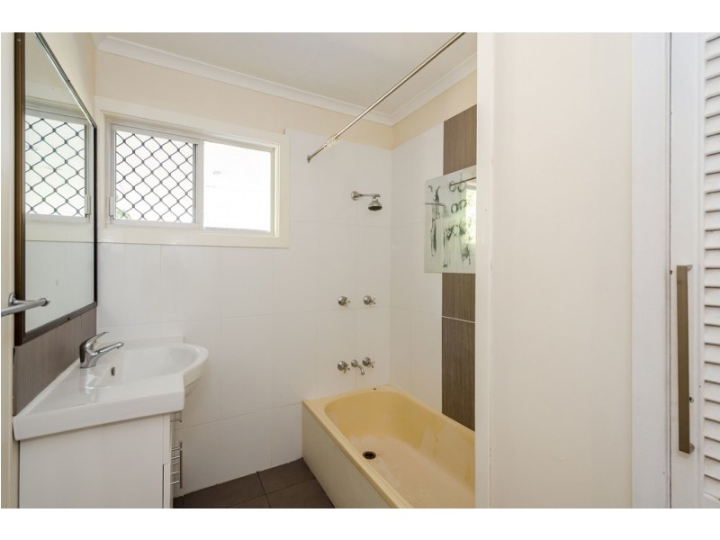 33 Busteed Street, West Gladstone QLD 4680