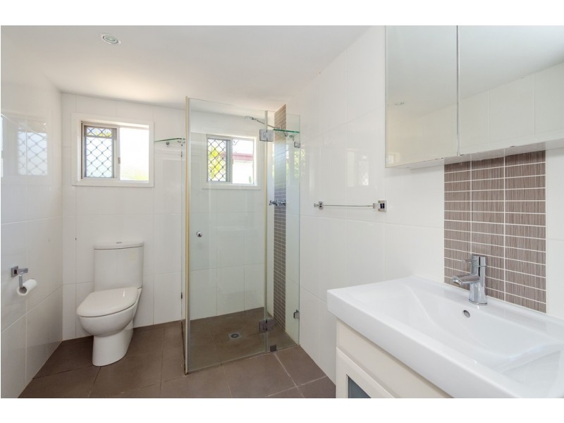33 Busteed Street, West Gladstone QLD 4680