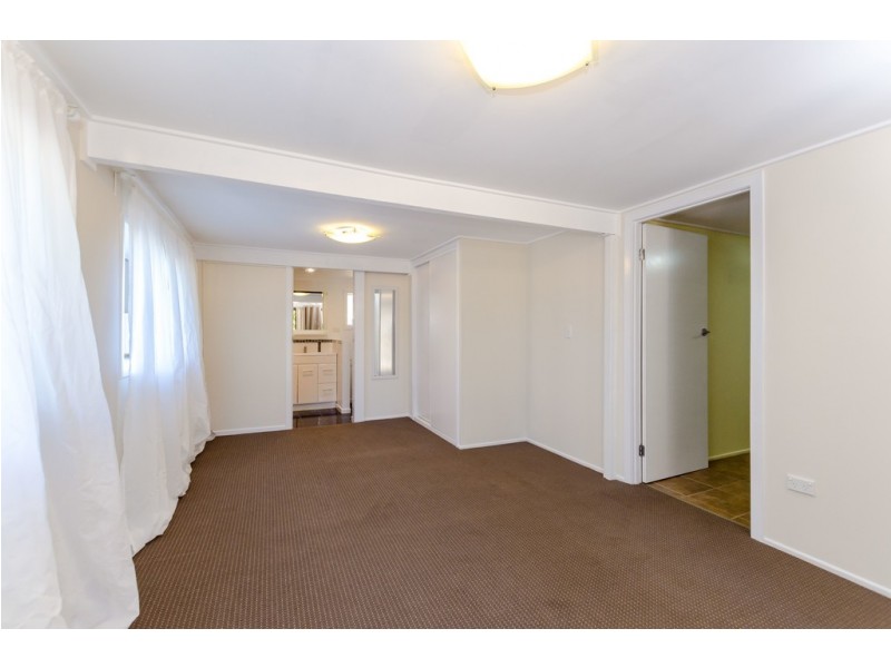 24 Douglas Ave, Sun Valley QLD 4680