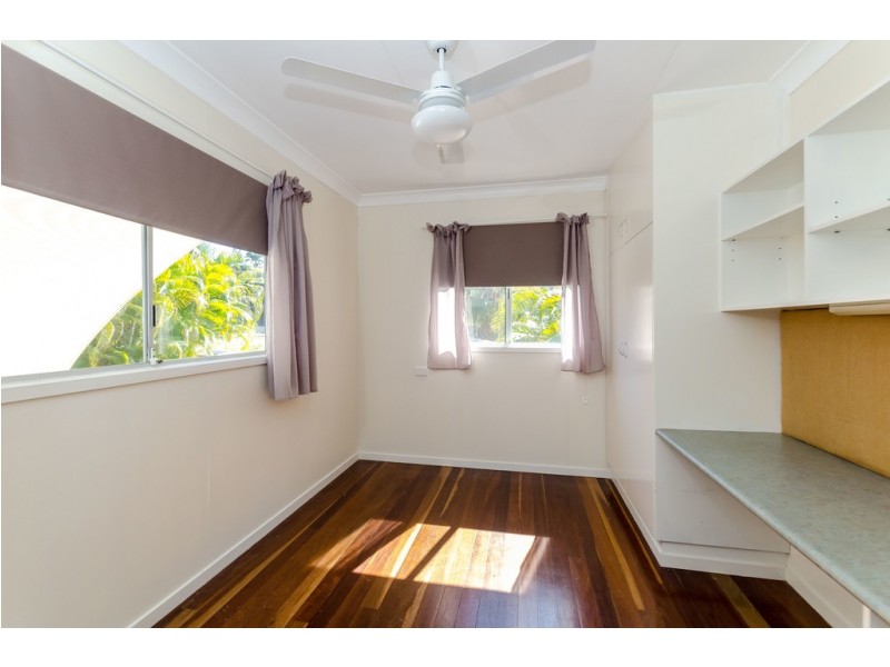 24 Douglas Ave, Sun Valley QLD 4680