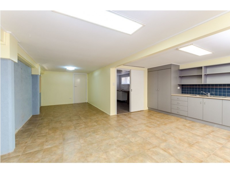 24 Douglas Ave, Sun Valley QLD 4680