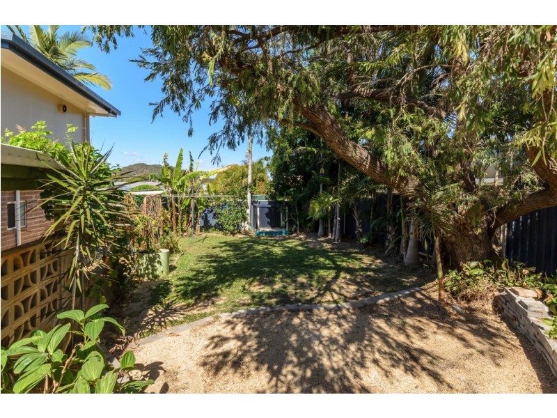 24 Douglas Ave, Sun Valley QLD 4680