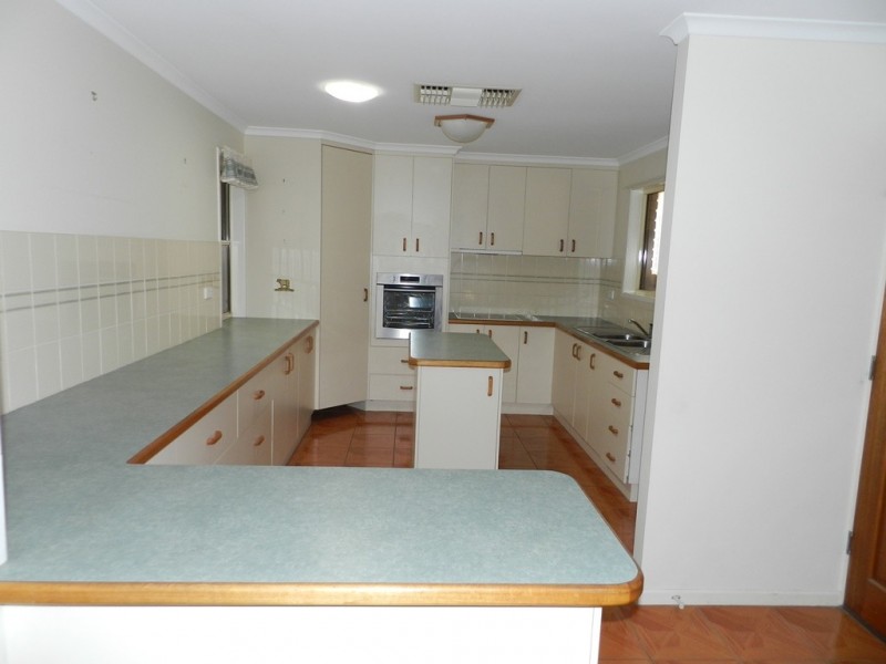 6 CARPENTARIA CLOSE, Clinton QLD 4680