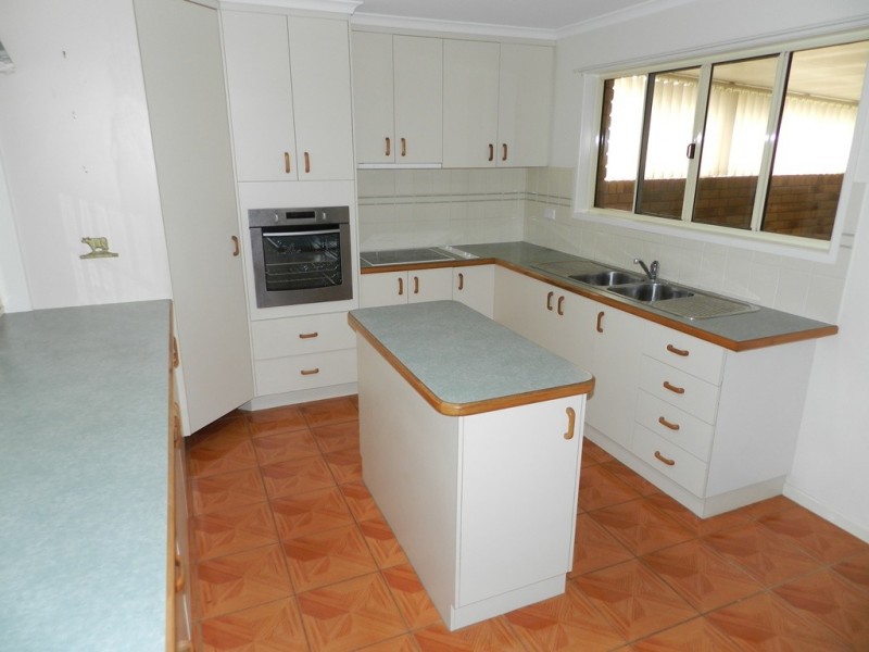 6 CARPENTARIA CLOSE, Clinton QLD 4680
