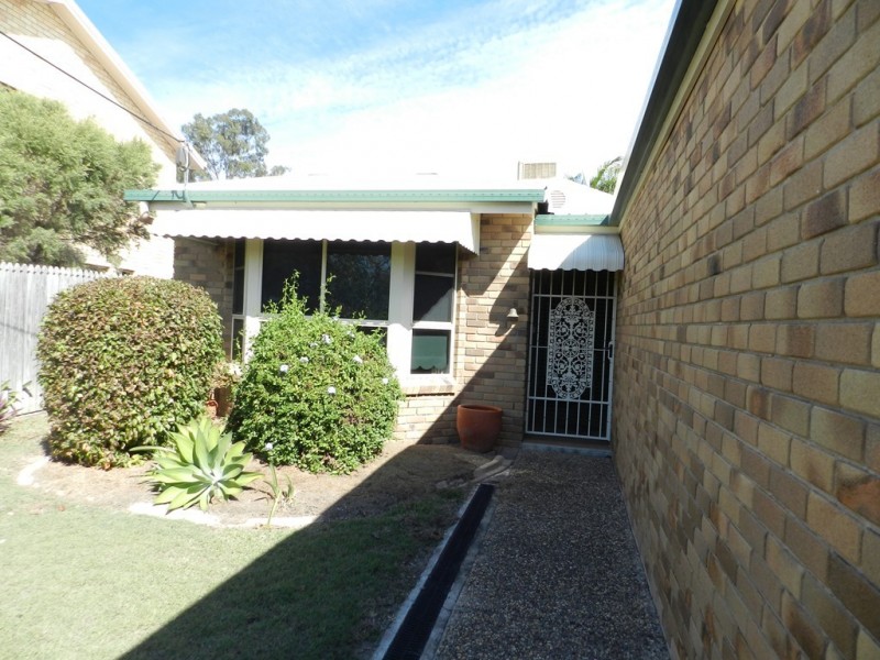 6 CARPENTARIA CLOSE, Clinton QLD 4680