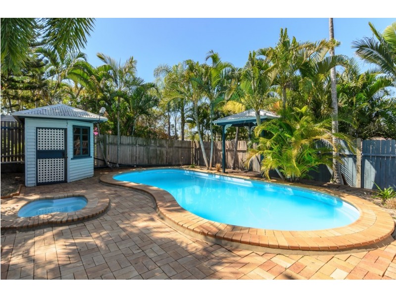 13 Winnecke Road, Tannum Sands QLD 4680
