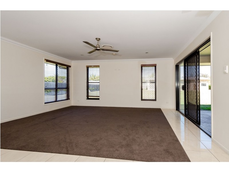 26 PARKSVILLE DRIVE, New Auckland QLD 4680