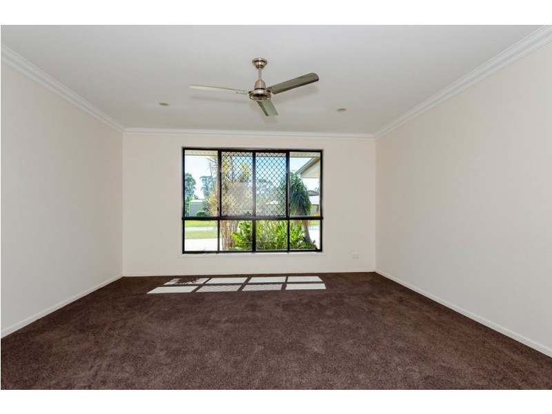 26 PARKSVILLE DRIVE, New Auckland QLD 4680