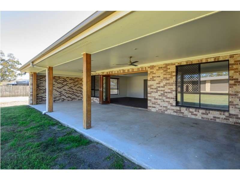 26 PARKSVILLE DRIVE, New Auckland QLD 4680