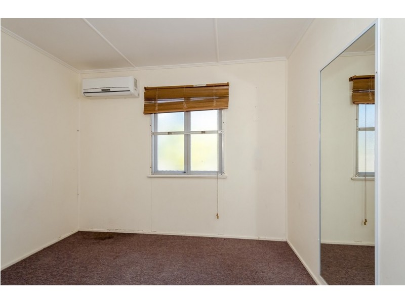 12 Geraldine Street, West Gladstone QLD 4680