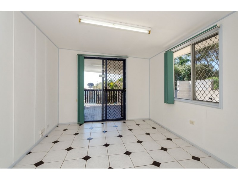 12 Geraldine Street, West Gladstone QLD 4680