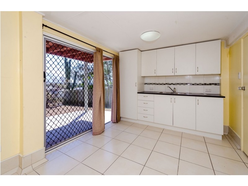 12 Geraldine Street, West Gladstone QLD 4680