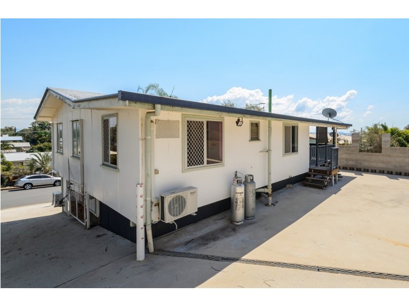 12 Geraldine Street, West Gladstone QLD 4680
