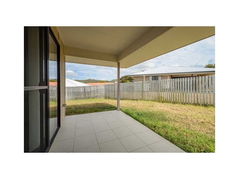 5 STONEYBROOK DRIVE, Glen Eden QLD 4680