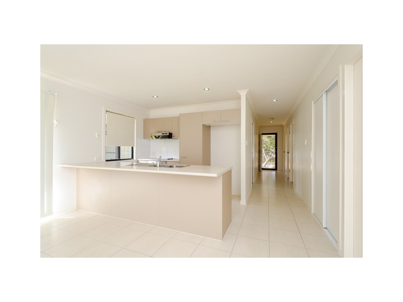 5 STONEYBROOK DRIVE, Glen Eden QLD 4680