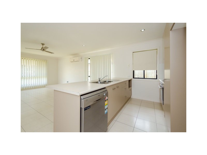 5 STONEYBROOK DRIVE, Glen Eden QLD 4680