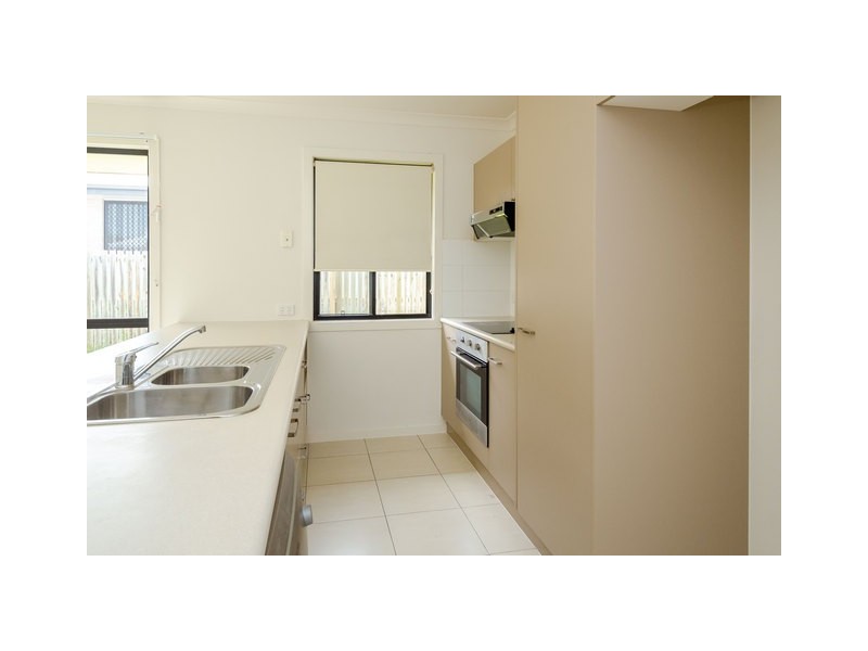 5 STONEYBROOK DRIVE, Glen Eden QLD 4680