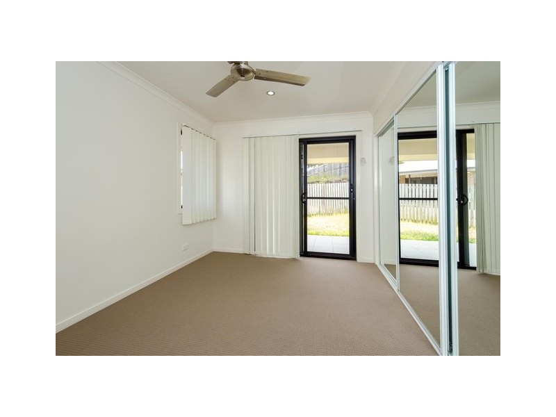 5 STONEYBROOK DRIVE, Glen Eden QLD 4680