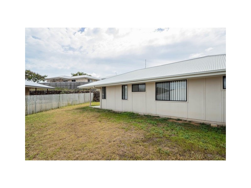 5 STONEYBROOK DRIVE, Glen Eden QLD 4680