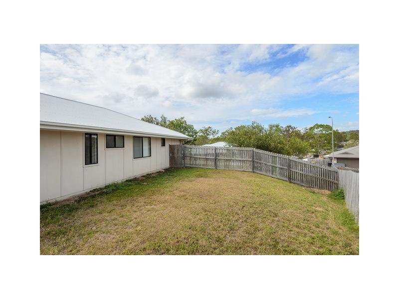5 STONEYBROOK DRIVE, Glen Eden QLD 4680