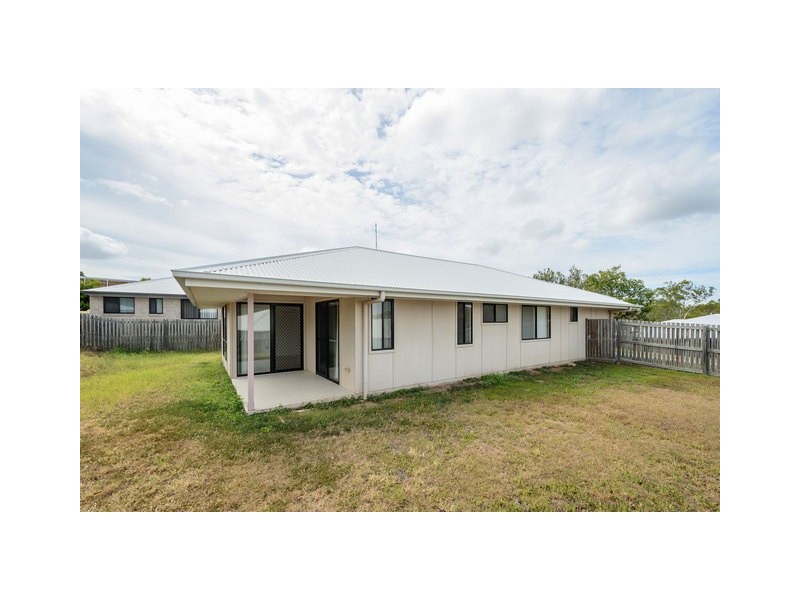 5 STONEYBROOK DRIVE, Glen Eden QLD 4680