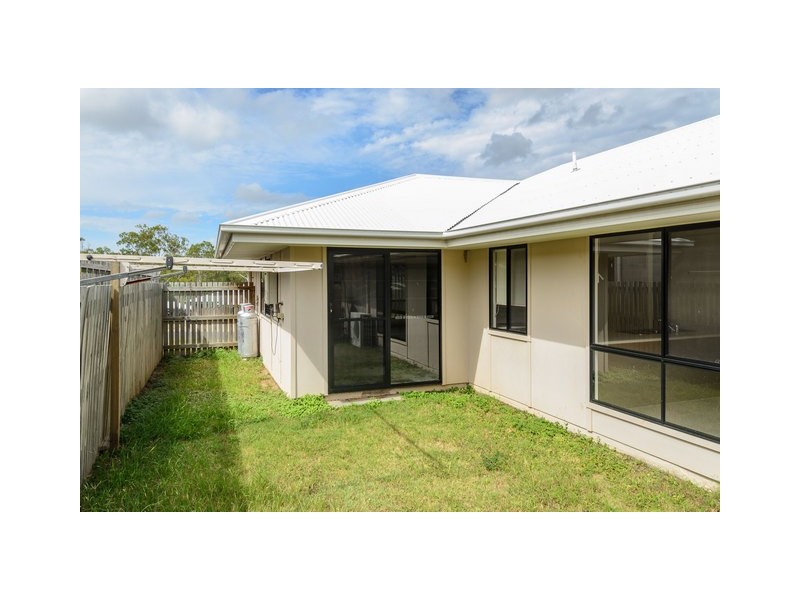 5 STONEYBROOK DRIVE, Glen Eden QLD 4680
