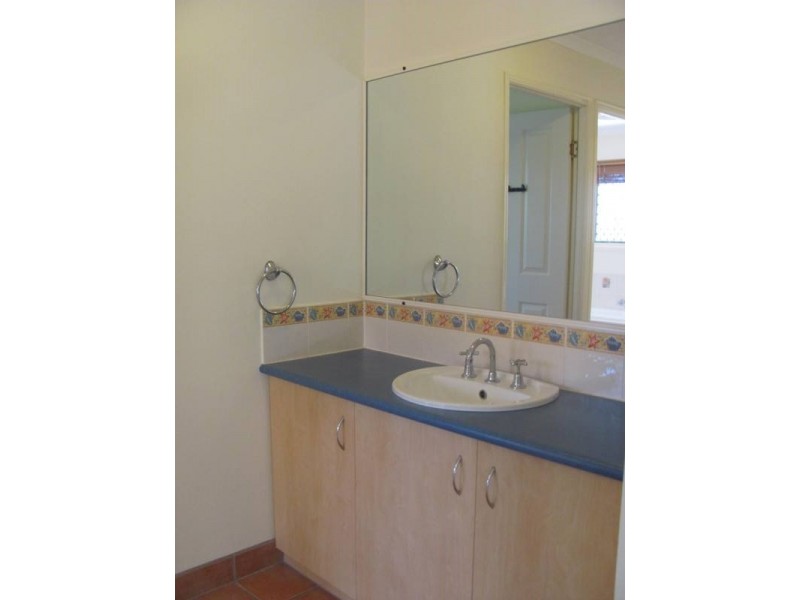 17 BEVINGTON STREET, Tannum Sands QLD 4680