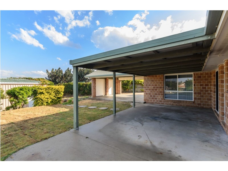 14 Craigmoor Court, New Auckland QLD 4680