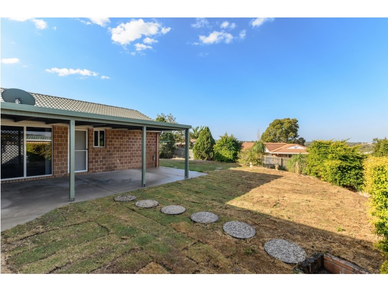 14 Craigmoor Court, New Auckland QLD 4680