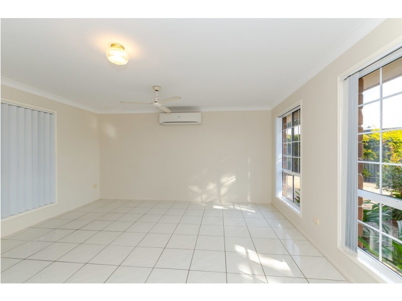 14 Craigmoor Court, New Auckland QLD 4680