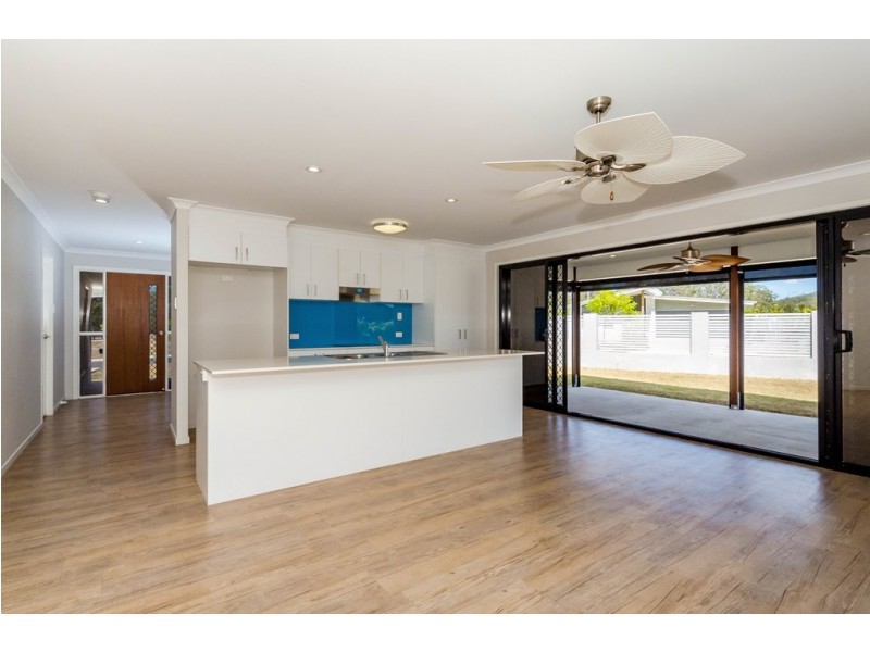 17 BELLBIRD CIRCUIT, New Auckland QLD 4680
