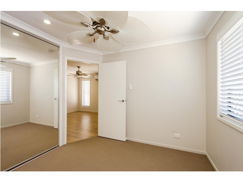 17 BELLBIRD CIRCUIT, New Auckland QLD 4680