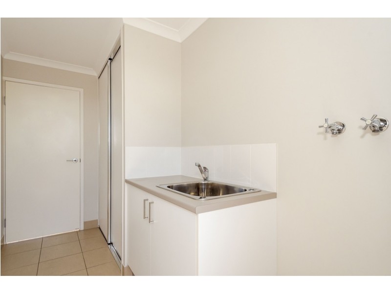 17 BELLBIRD CIRCUIT, New Auckland QLD 4680
