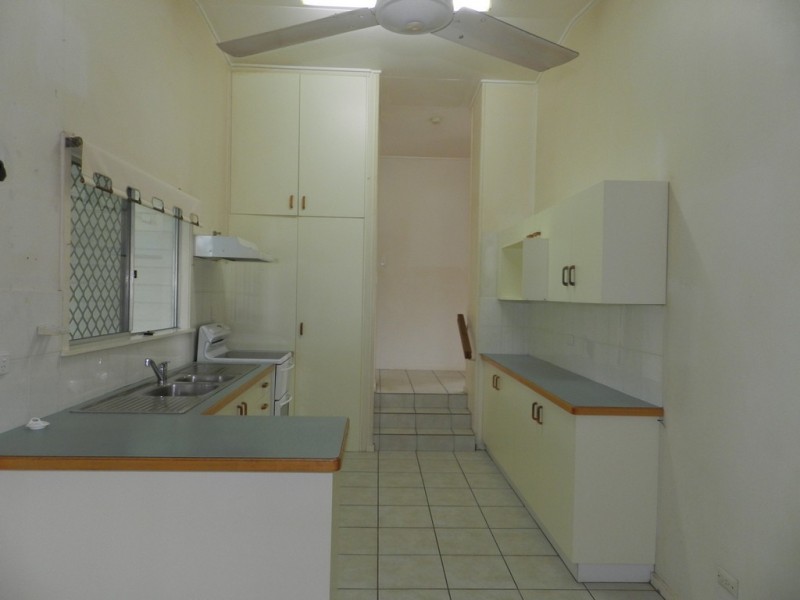 12 AILSA STREET, West Gladstone QLD 4680