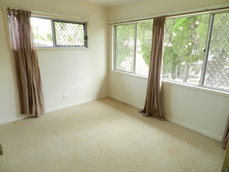 12 AILSA STREET, West Gladstone QLD 4680