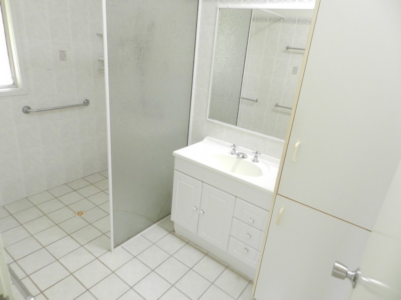 12 AILSA STREET, West Gladstone QLD 4680