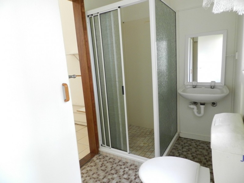 12 AILSA STREET, West Gladstone QLD 4680