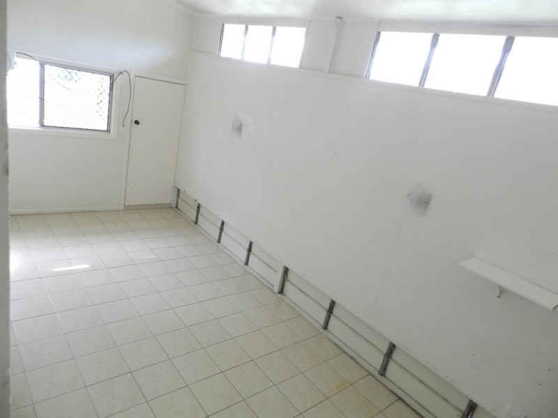 12 AILSA STREET, West Gladstone QLD 4680