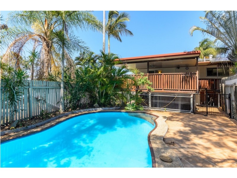 1 Banksia Street, Boyne Island QLD 4680