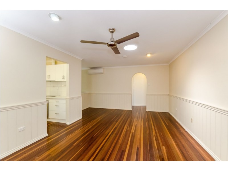 1 Banksia Street, Boyne Island QLD 4680