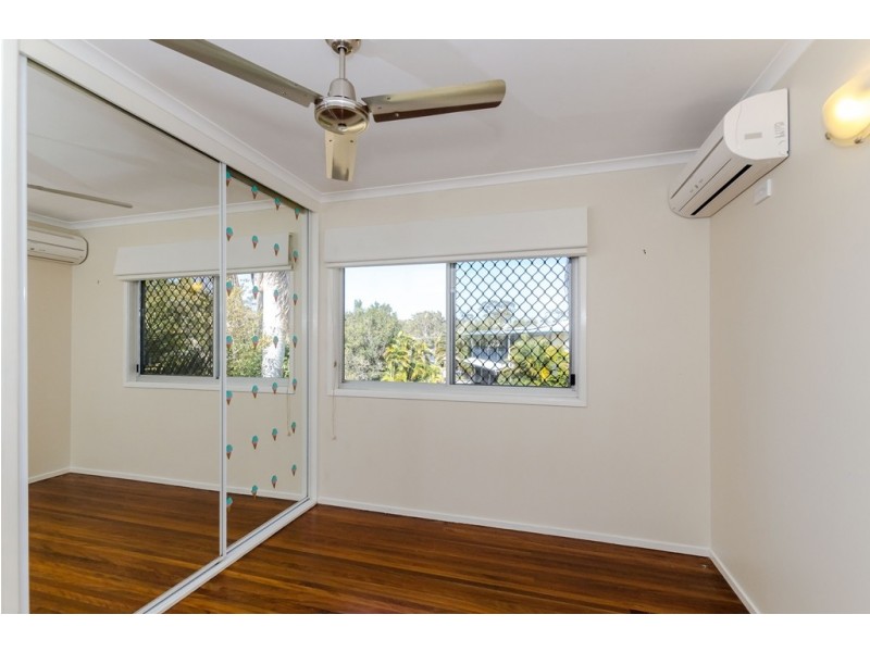 1 Banksia Street, Boyne Island QLD 4680