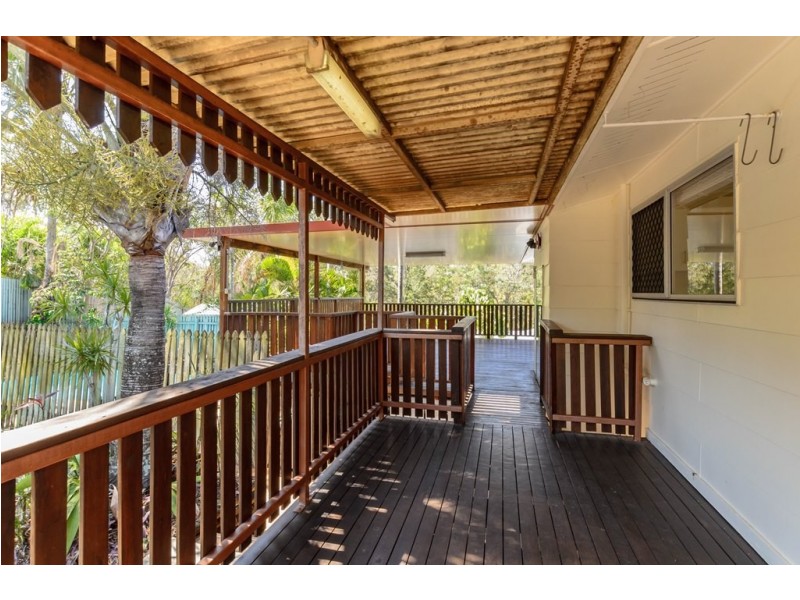 1 Banksia Street, Boyne Island QLD 4680