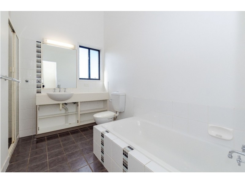 18 Llewellyn Close, Clinton QLD 4680