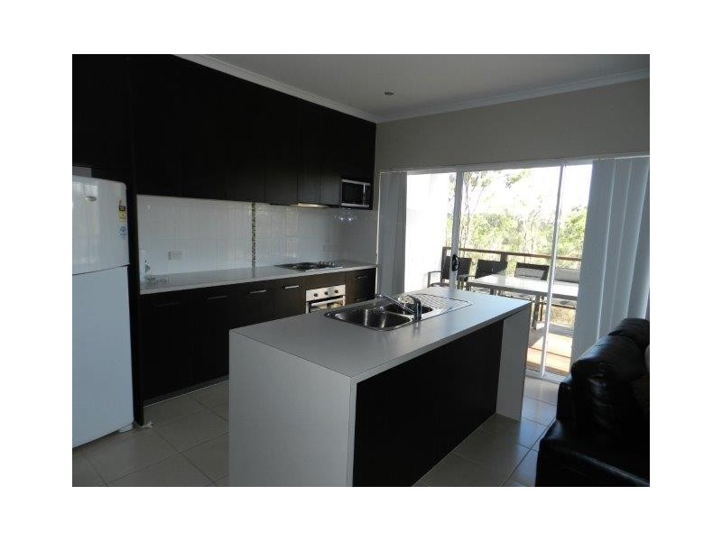 2/9 Cockatoo Drive, New Auckland QLD 4680