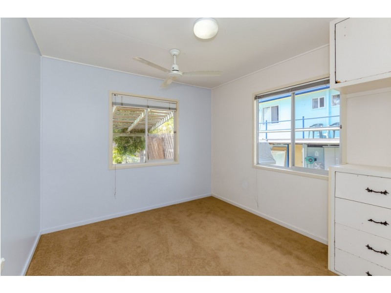 6 Wilson Street, New Auckland QLD 4680