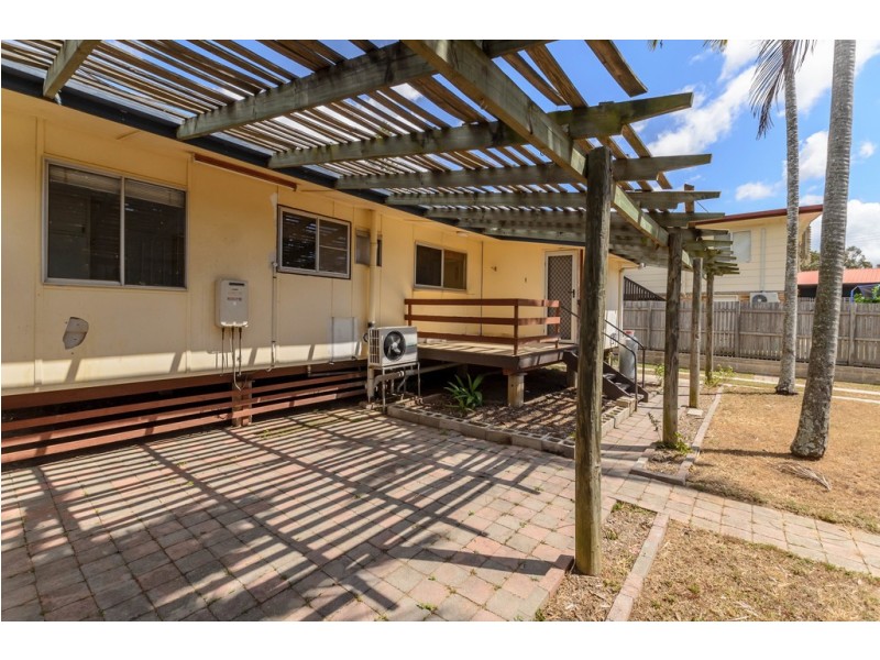 6 Wilson Street, New Auckland QLD 4680