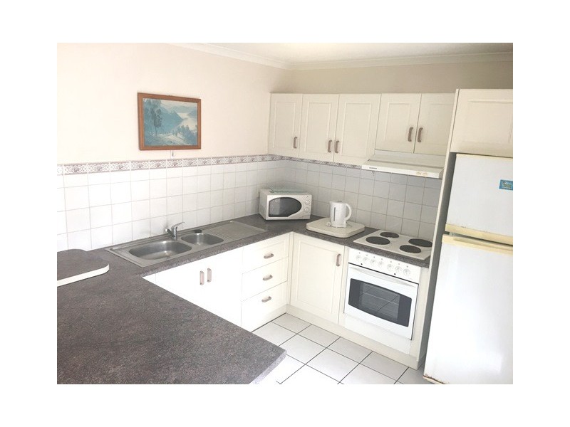 1/6 View Street, West Gladstone QLD 4680
